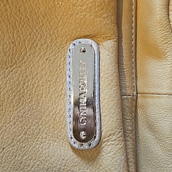 Cynthia Rowley used strap bag - Picture 3 of 13